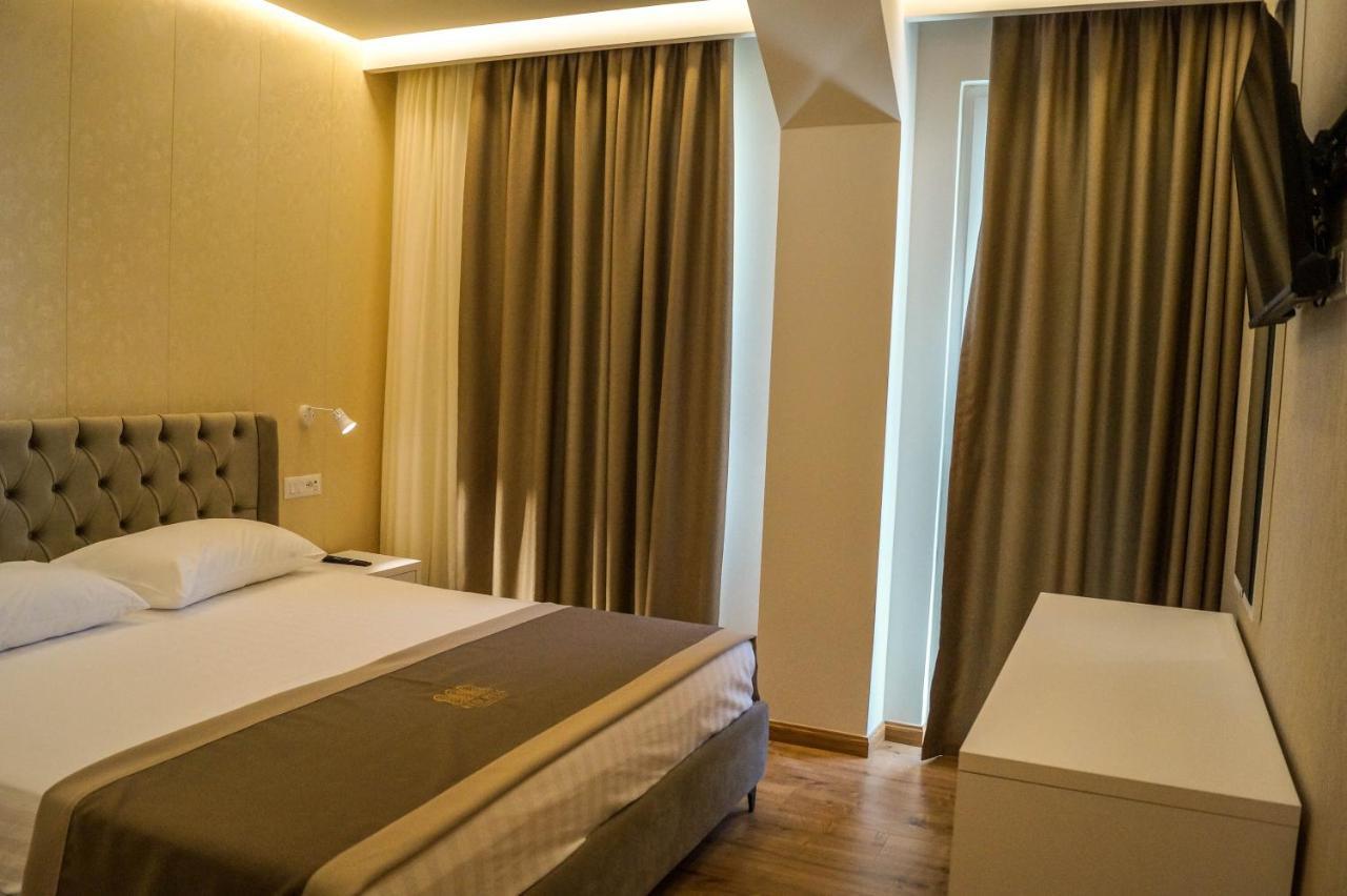 Red Hill Hotel 地拉那 外观 照片