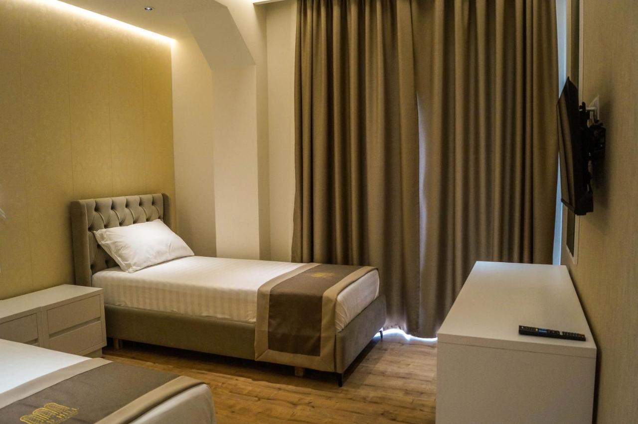 Red Hill Hotel 地拉那 外观 照片