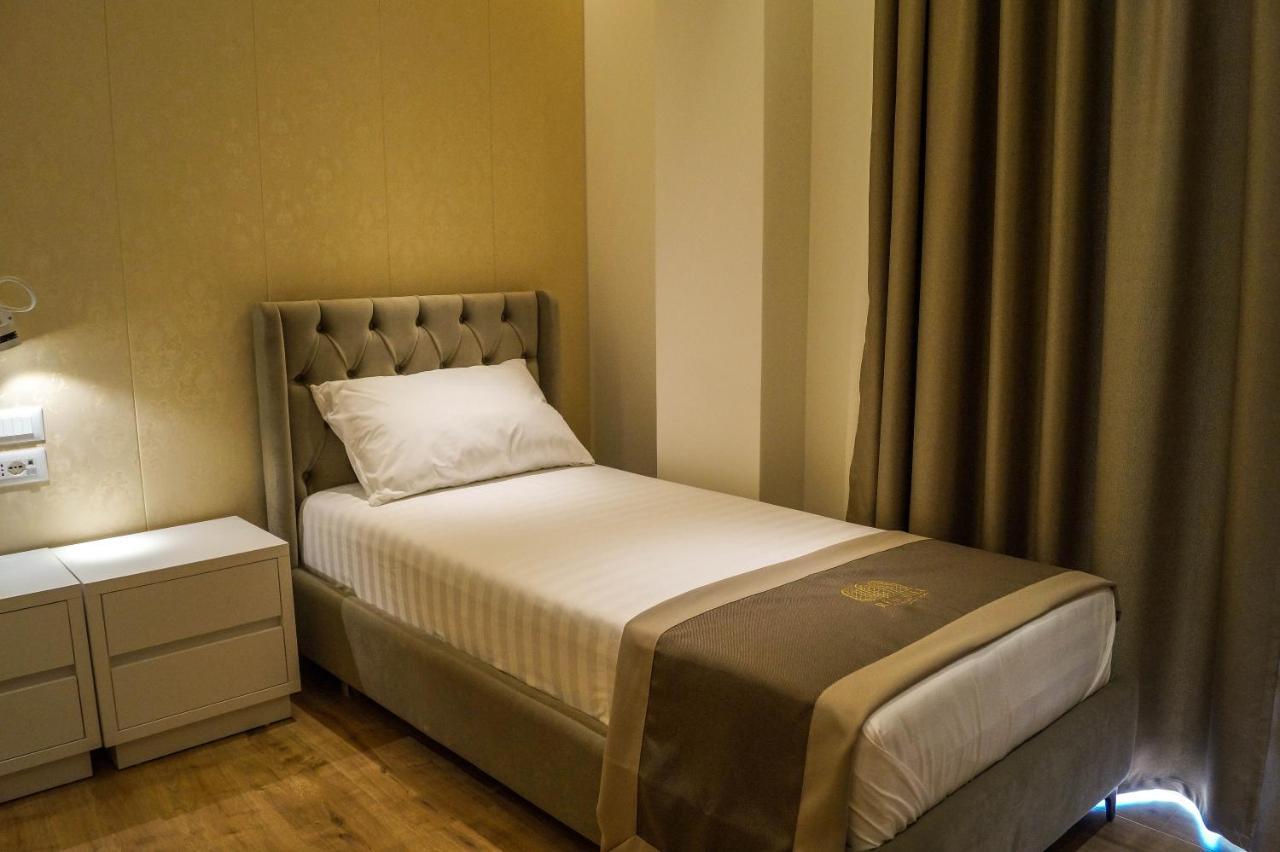 Red Hill Hotel 地拉那 外观 照片